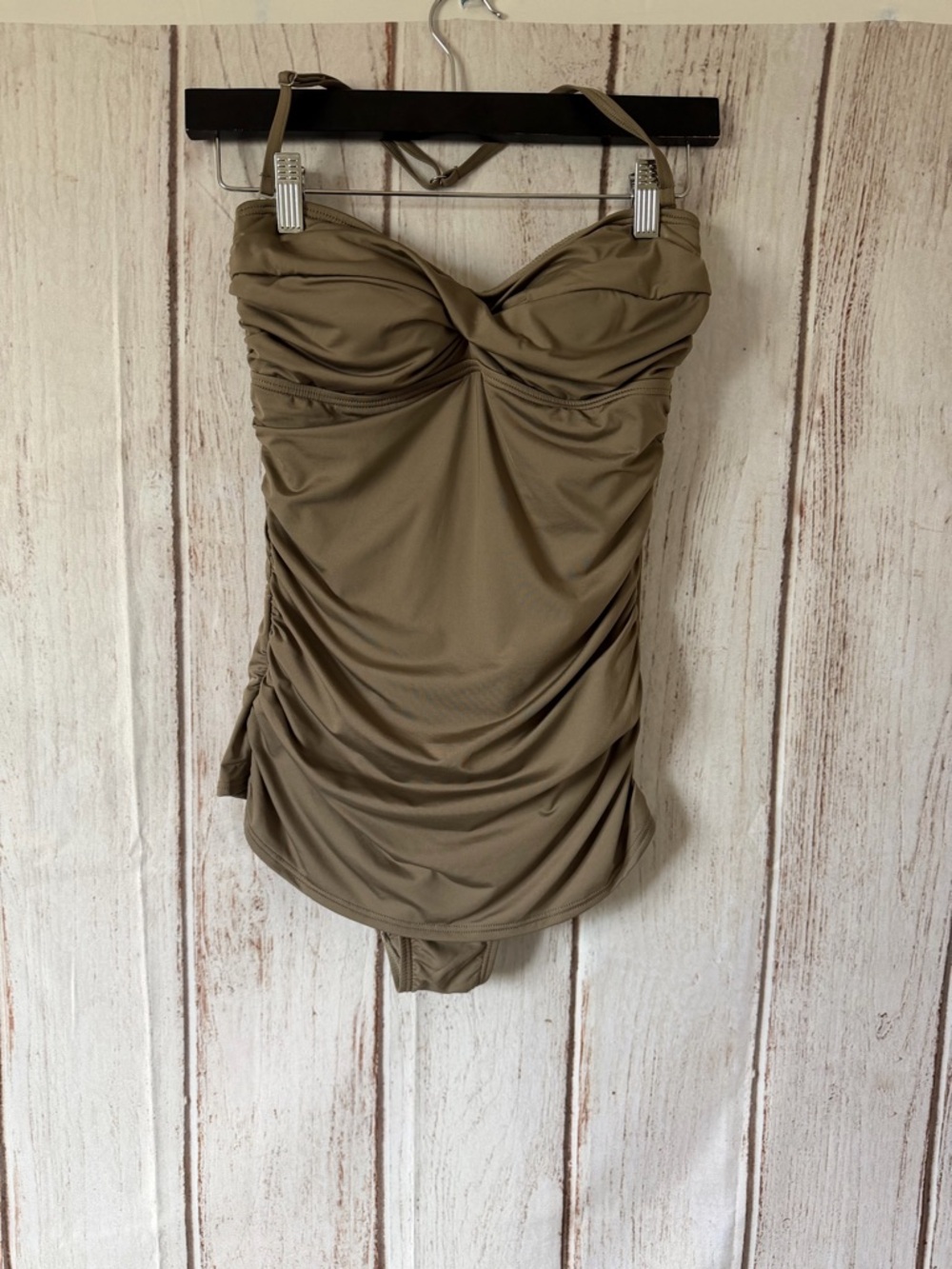 Jantzen Ruched Twist Front One-Piece Swimsuit Size 10